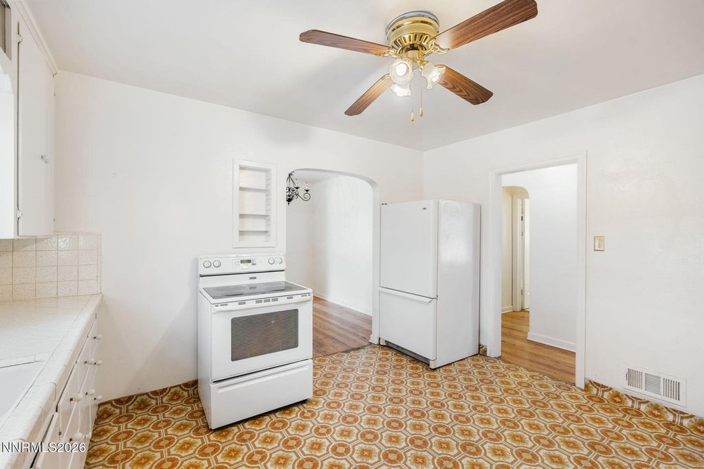 Image 11 of property listing at 1135 Nixon Avenue, Reno, NV 89509