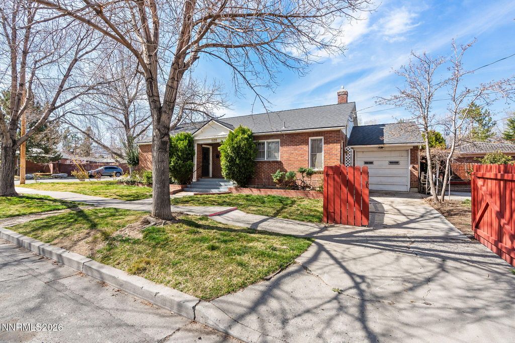 Image 2 of property listing at 1135 Nixon Avenue, Reno, NV 89509