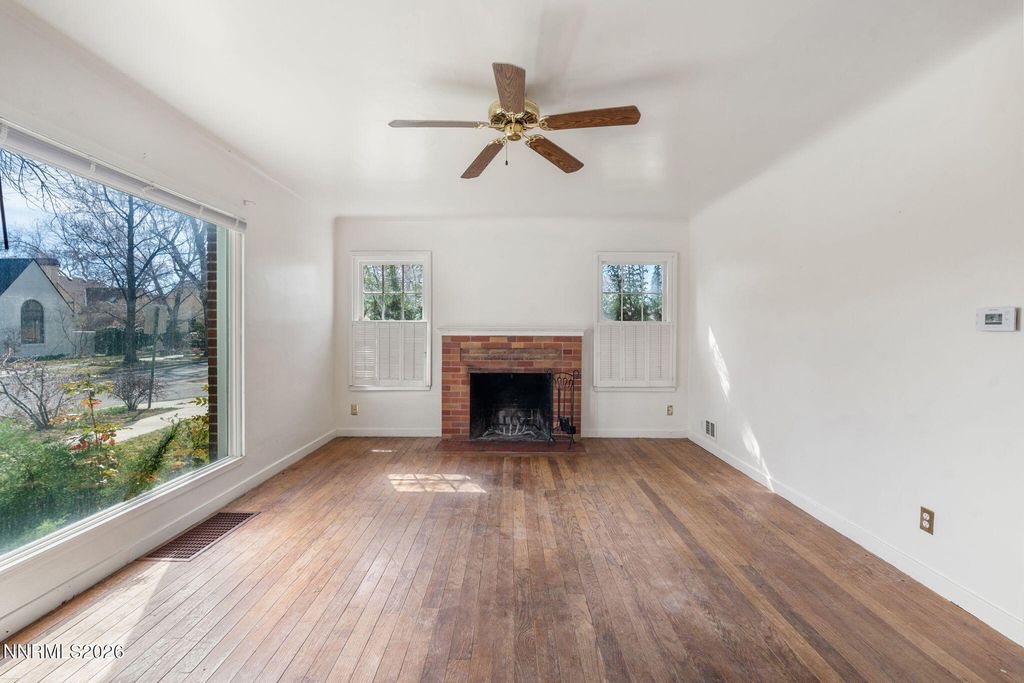 Image 3 of property listing at 1135 Nixon Avenue, Reno, NV 89509