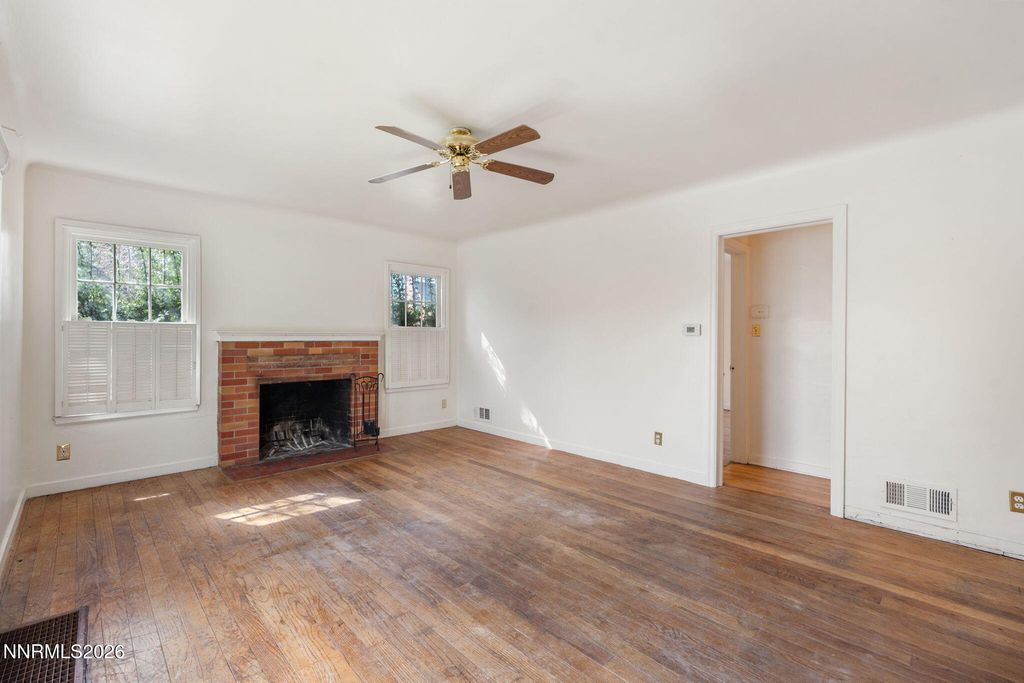 Image 5 of property listing at 1135 Nixon Avenue, Reno, NV 89509