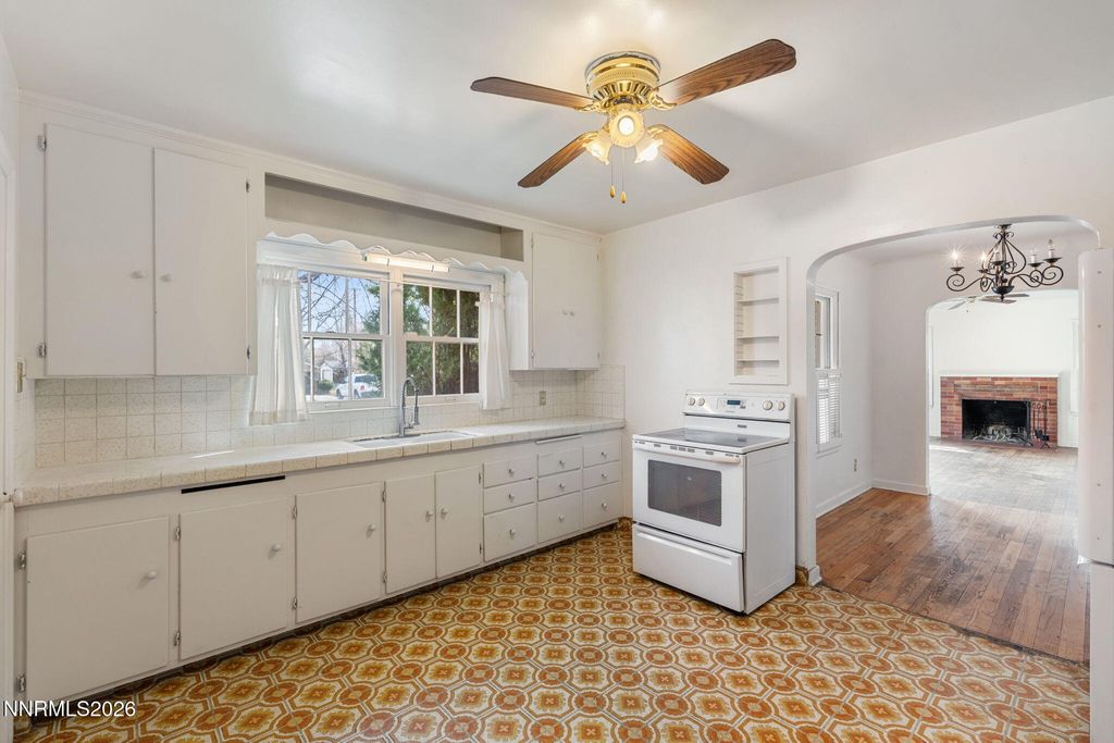 Image 8 of property listing at 1135 Nixon Avenue, Reno, NV 89509