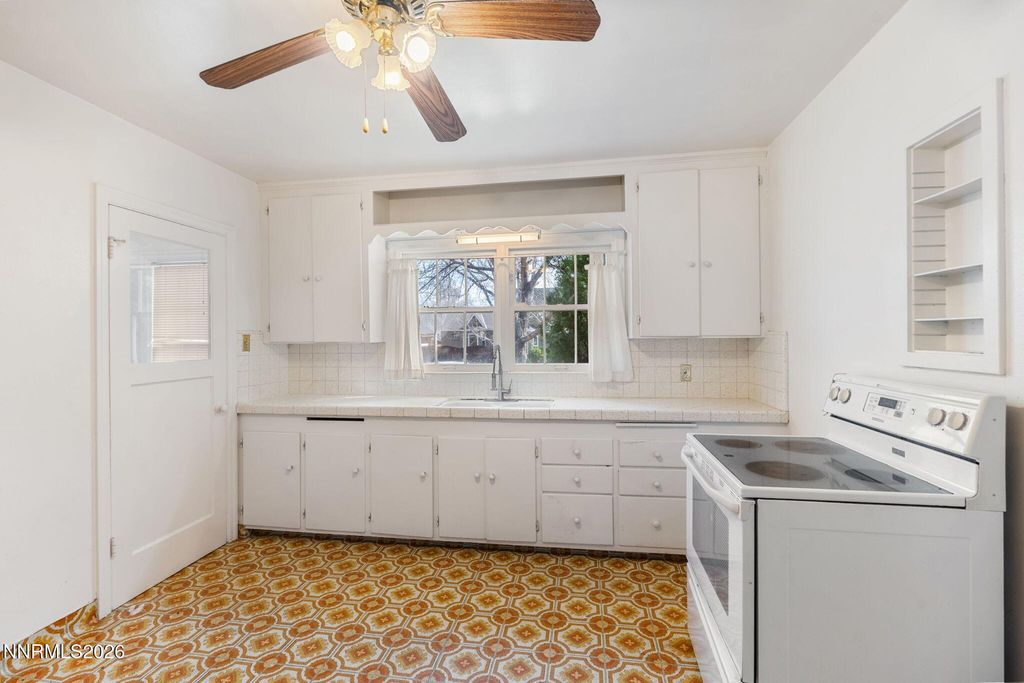 Image 9 of property listing at 1135 Nixon Avenue, Reno, NV 89509