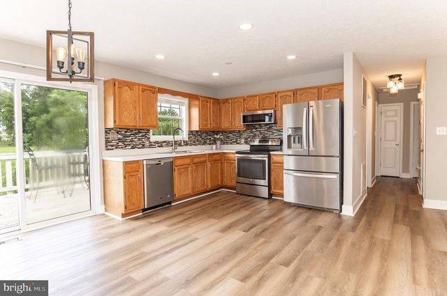 98 REX DR, Ranson, WV 25438