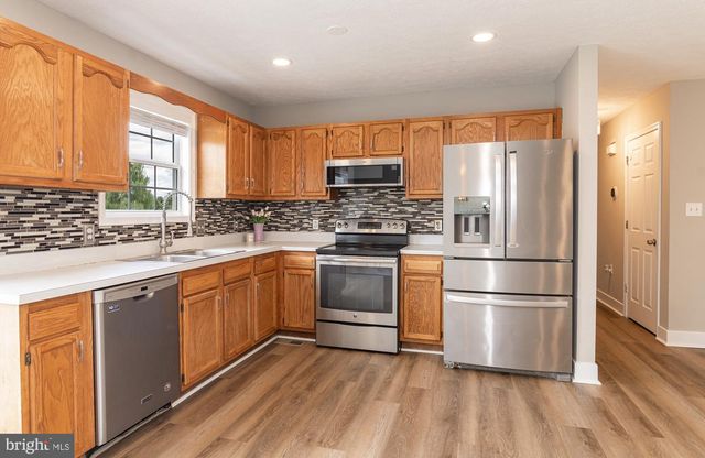 98 REX DR, Ranson, WV 25438
