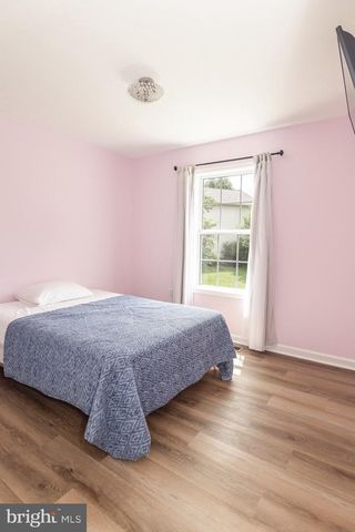 98 REX DR, Ranson, WV 25438