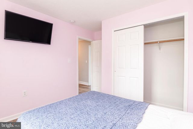 98 REX DR, Ranson, WV 25438