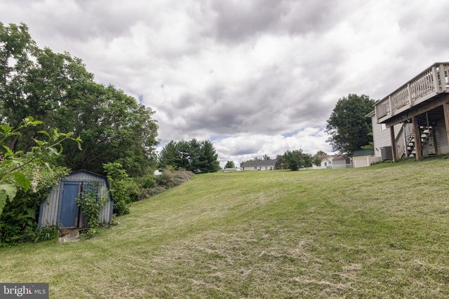 98 REX DR, Ranson, WV 25438