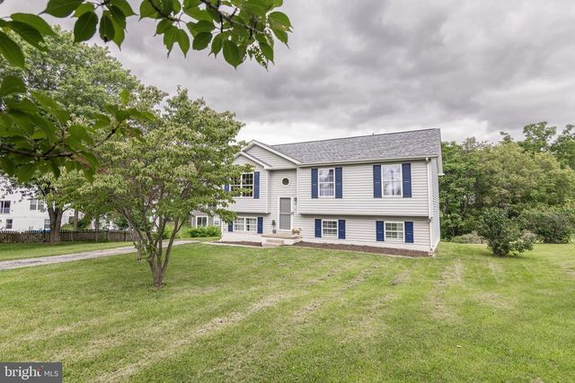 98 REX DR, Ranson, WV 25438