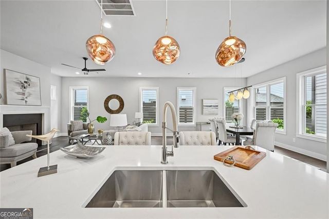 4036 Hazel Nut Lane NE, Atlanta, GA 30342