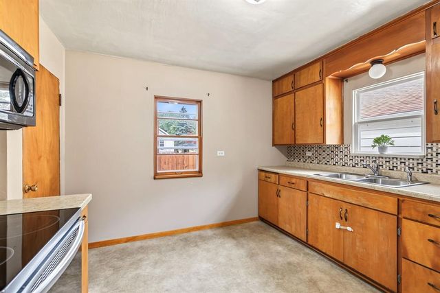 1510 Woodland Avenue, Eau Claire, WI 54701
