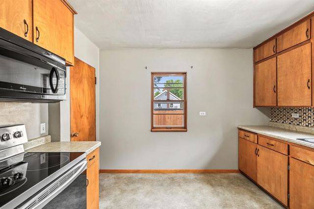 1510 Woodland Avenue, Eau Claire, WI 54701