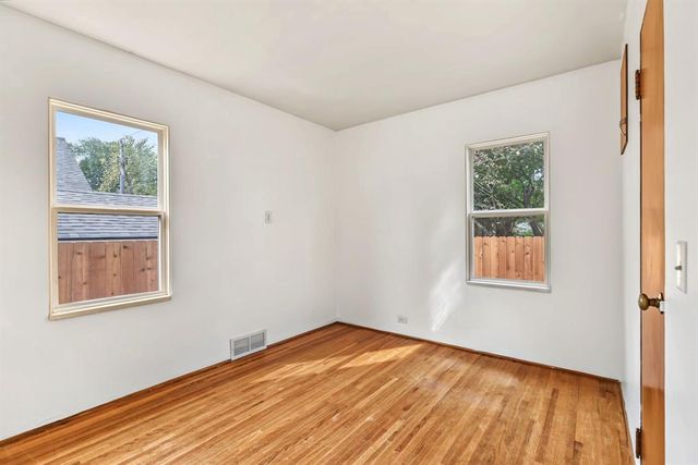 1510 Woodland Avenue, Eau Claire, WI 54701