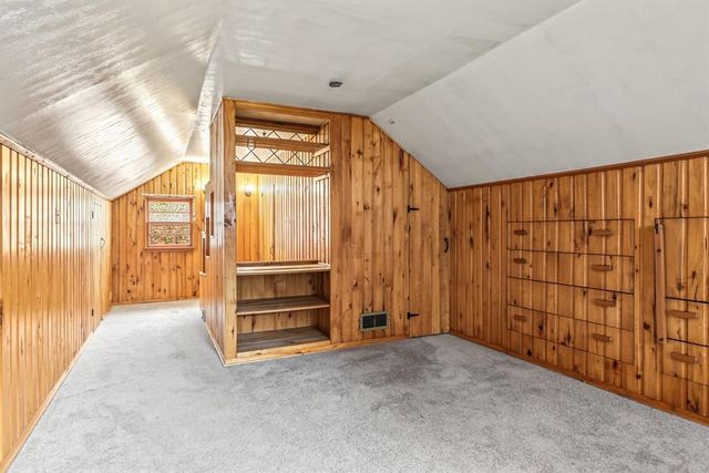1510 Woodland Avenue, Eau Claire, WI 54701
