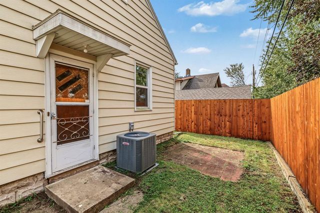 1510 Woodland Avenue, Eau Claire, WI 54701