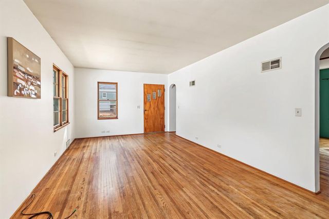 1510 Woodland Avenue, Eau Claire, WI 54701