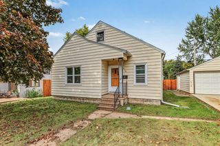 1510 Woodland Avenue, Eau Claire, WI 54701