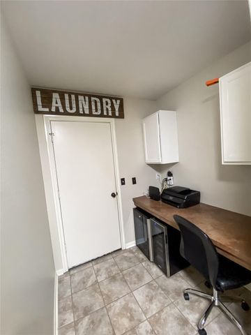 254 E Sunset Drive, Onalaska, TX 77360