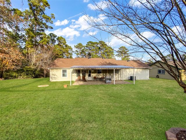 254 E Sunset Drive, Onalaska, TX 77360