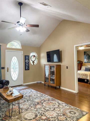 254 E Sunset Drive, Onalaska, TX 77360