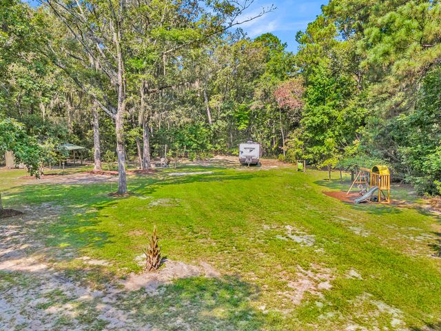 5610 Katy Hill Road, Wadmalaw Island, SC 29487