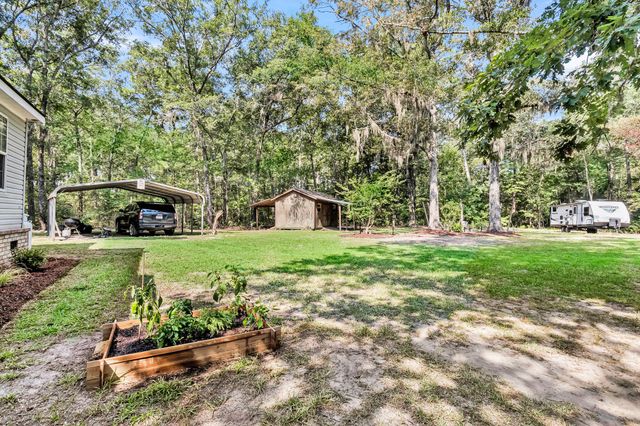 5610 Katy Hill Road, Wadmalaw Island, SC 29487
