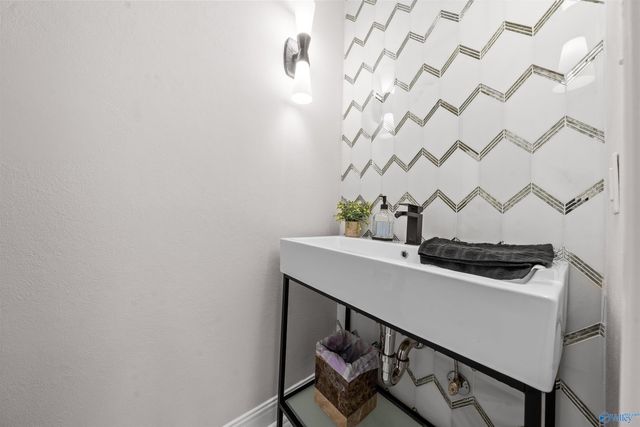 3104 Honors Row, Owens Cross Roads, AL 35763