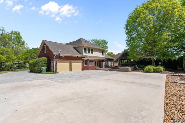 3104 Honors Row, Owens Cross Roads, AL 35763