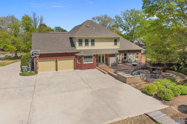 3104 Honors Row, Owens Cross Roads, AL 35763