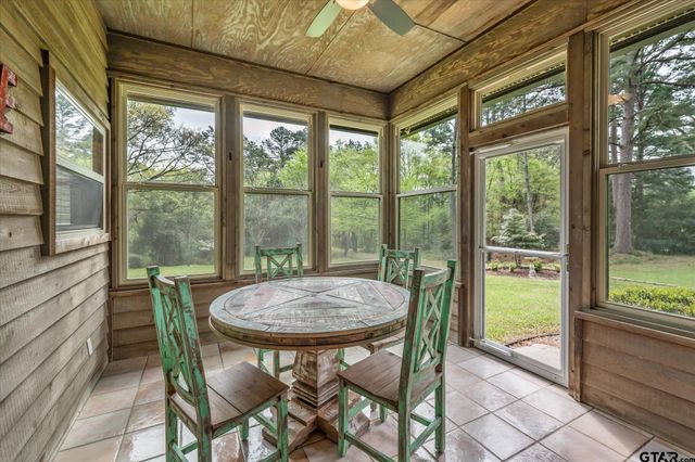 242 Lakewood Circle, Holly Lake Ranch, TX 75765