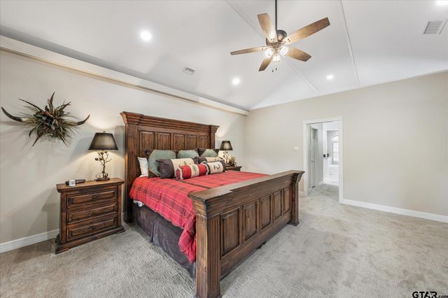 242 Lakewood Circle, Holly Lake Ranch, TX 75765