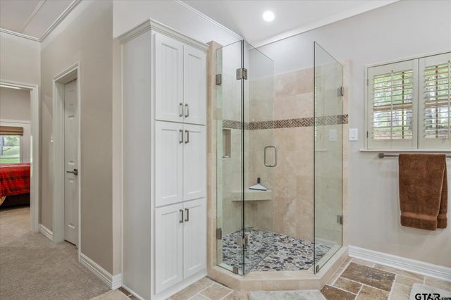 242 Lakewood Circle, Holly Lake Ranch, TX 75765