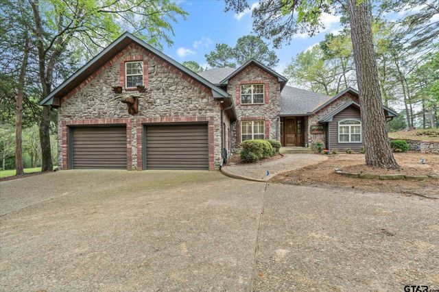 242 Lakewood Circle, Holly Lake Ranch, TX 75765