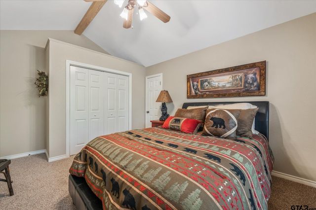 242 Lakewood Circle, Holly Lake Ranch, TX 75765