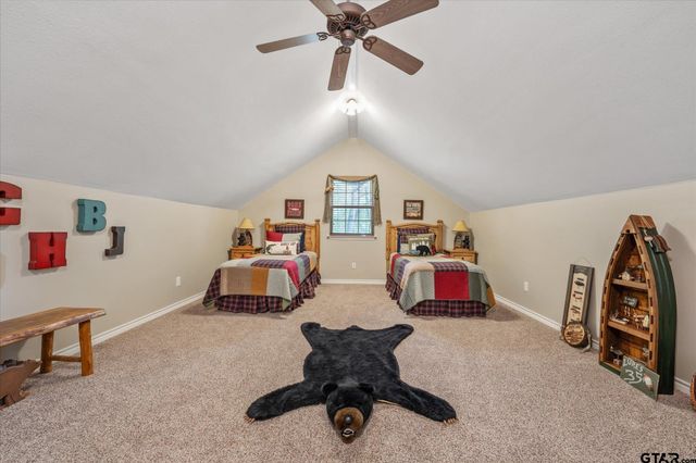 242 Lakewood Circle, Holly Lake Ranch, TX 75765