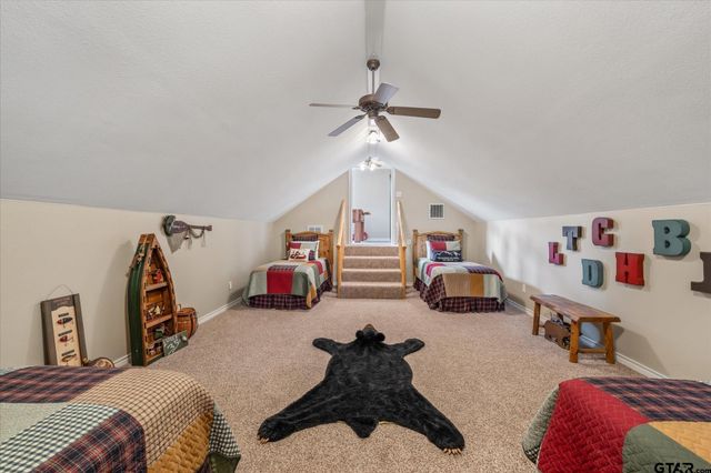 242 Lakewood Circle, Holly Lake Ranch, TX 75765