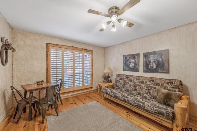 242 Lakewood Circle, Holly Lake Ranch, TX 75765