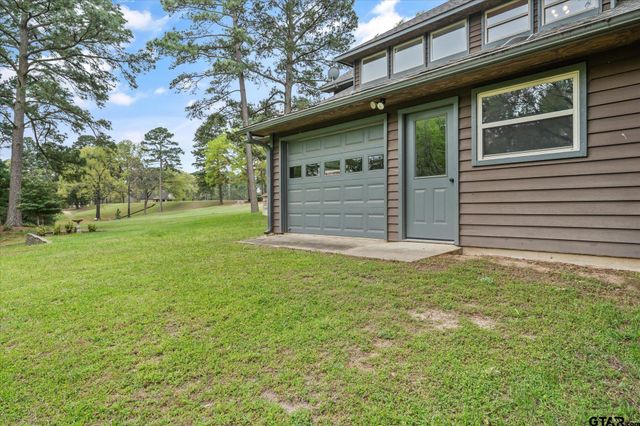 242 Lakewood Circle, Holly Lake Ranch, TX 75765