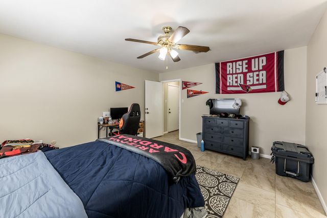 3028 Winding Way, Huntsville, TX 77340