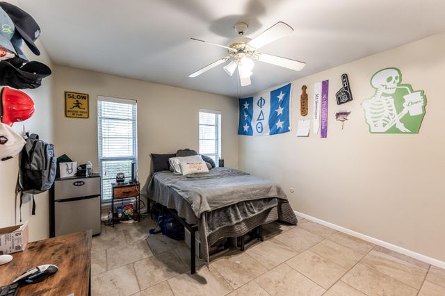 3028 Winding Way, Huntsville, TX 77340