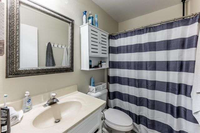 3028 Winding Way, Huntsville, TX 77340