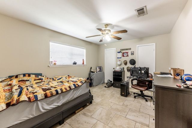 3028 Winding Way, Huntsville, TX 77340