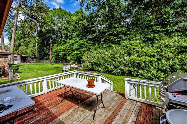 3028 Winding Way, Huntsville, TX 77340