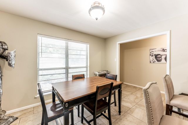 3028 Winding Way, Huntsville, TX 77340