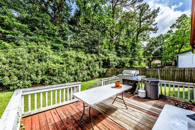 3028 Winding Way, Huntsville, TX 77340