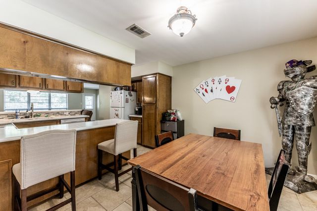 3028 Winding Way, Huntsville, TX 77340