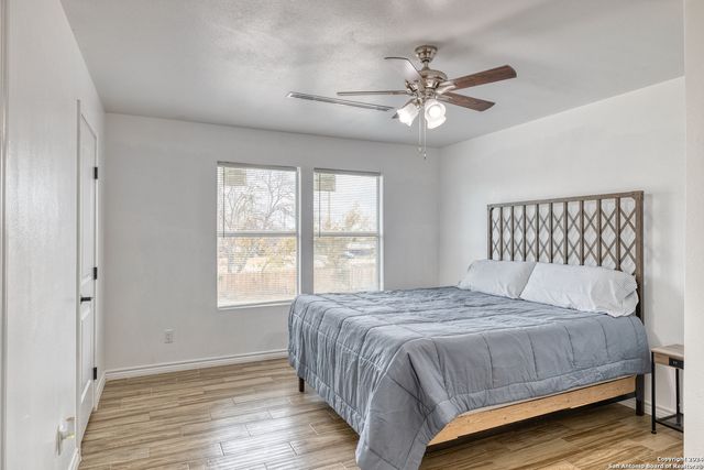 703 N 3rd St, Carrizo Springs, TX 78834