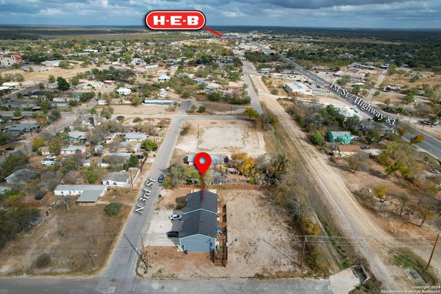 703 N 3rd St, Carrizo Springs, TX 78834