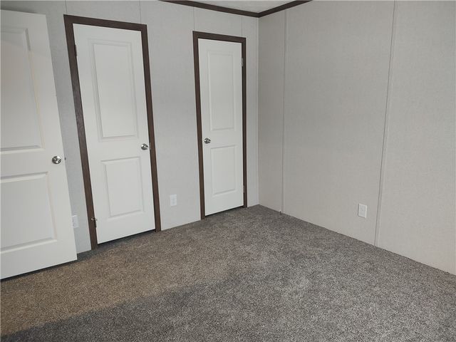 13 Birch Drive, Auburn, NY 13021