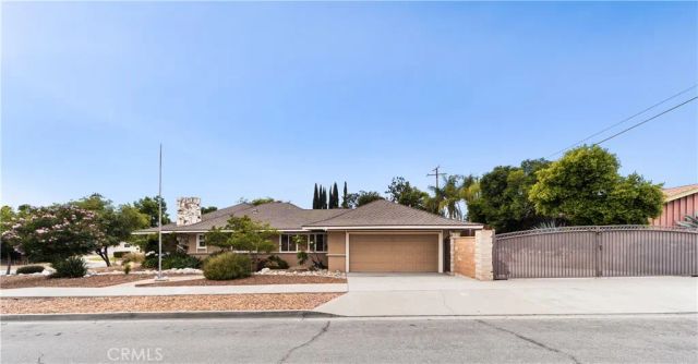 909 Reed Drive, Claremont, CA 91711