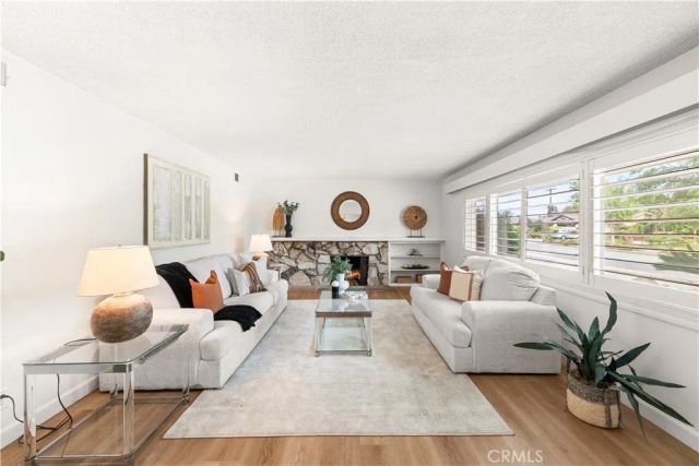 909 Reed Drive, Claremont, CA 91711